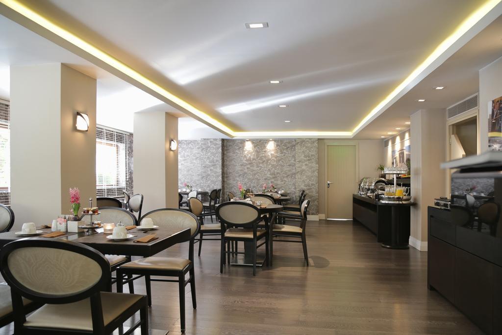 The Y Hotel 4*
