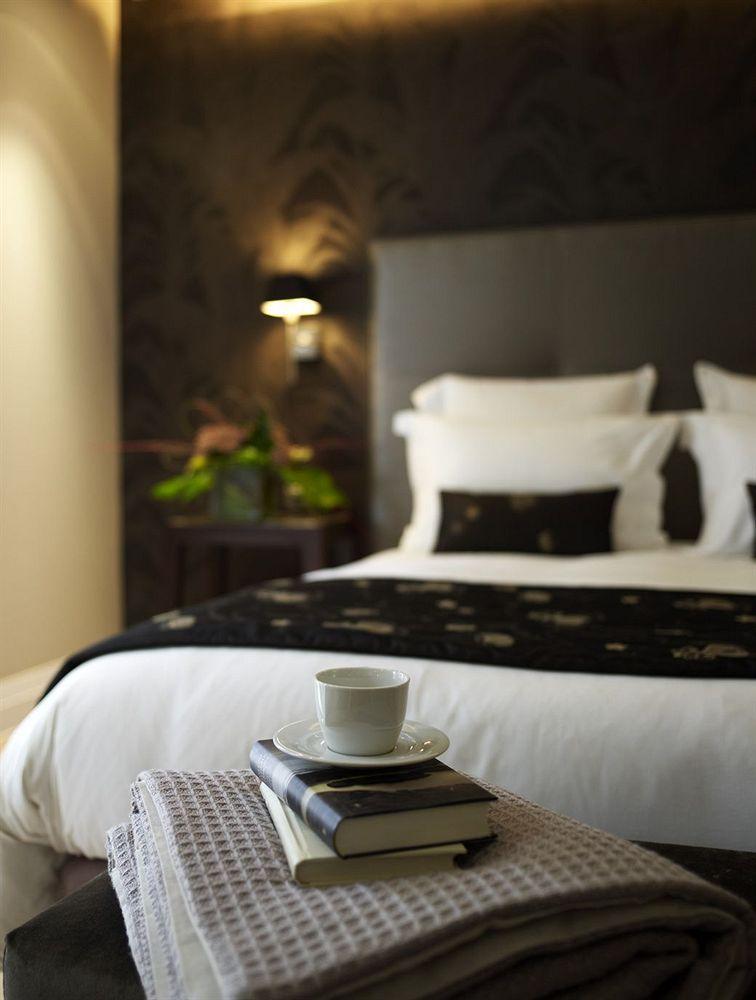 Hotel The Y 4*