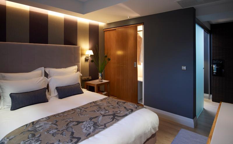 The Y Hotel 4*