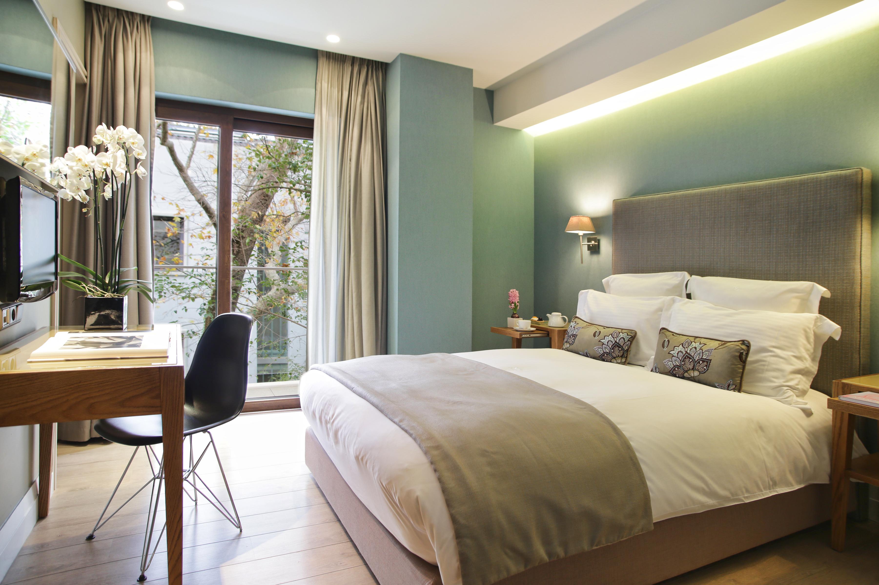 The Y Hotel 4*